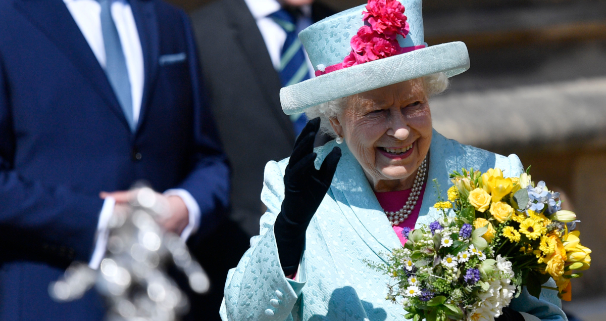Britanska kraljica svom najmlađem praunku dala pomalo neobičan poklon